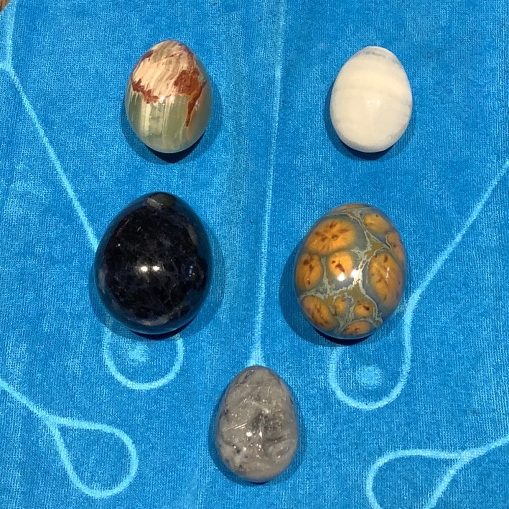 Five decorative eggs SOLD